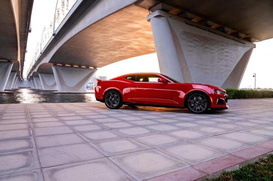  Chevrolet Camaro ZL1 2016 года  (фото 25 из 38)